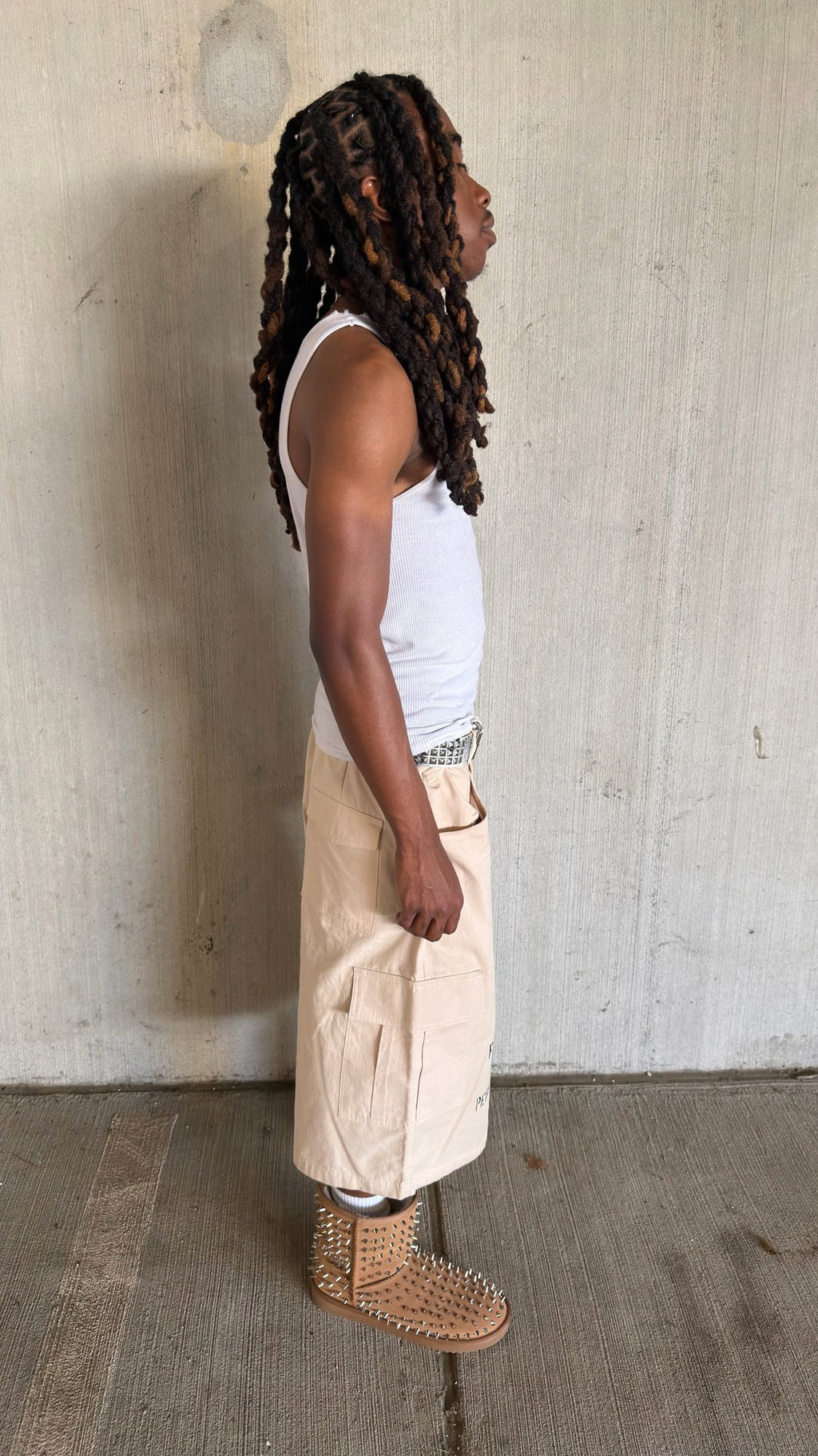 "68" beige shorts