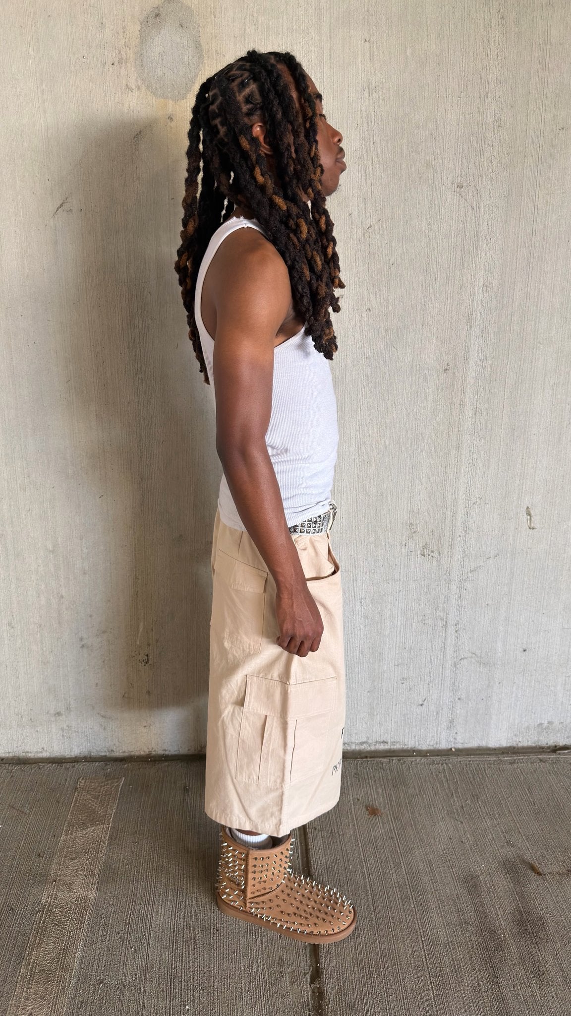 "68" beige shorts